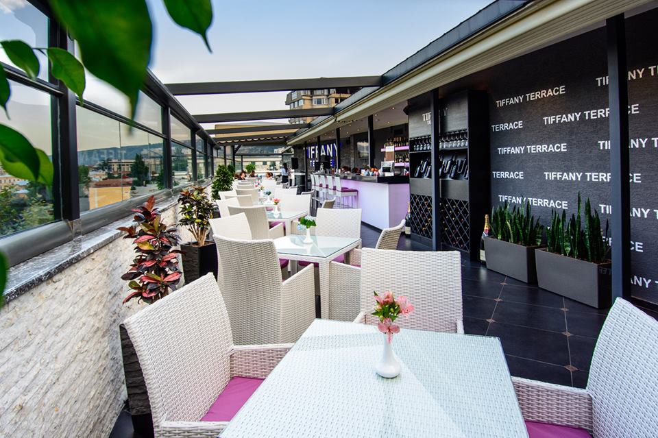 Tiffany Terrace - One of the most beautiful and romantic places in Tbilisi geotv.ge